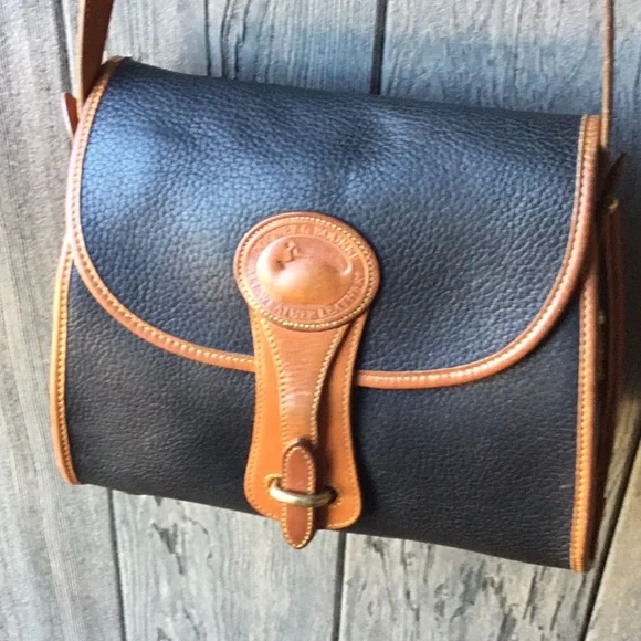 EUC Dooney & Bourke Handbag - Picture 1 of 10